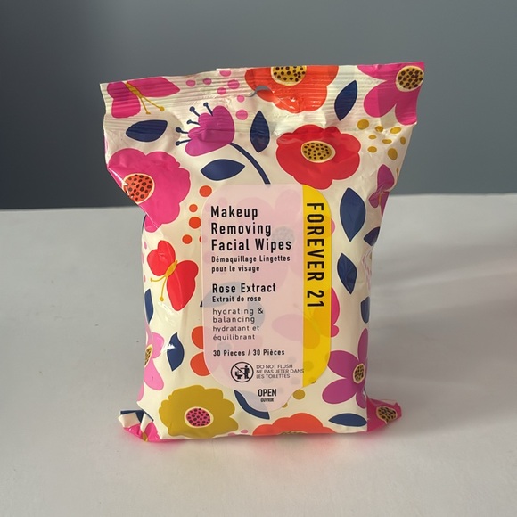 4/$20 Forever 21 Makeup Removing Facial Wipes – Rose Extract (30-Count) - Picture 1 of 2